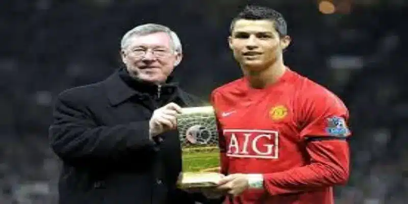 曼联连胜反弹，弗格森看好红魔觉醒 — 开云体育独家直击老特拉福德-开云体育