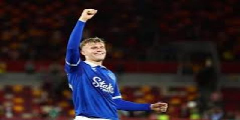 上半场：利兹联全面压制，安东尼进球致敬母亲 -开云体育解析-开云体育